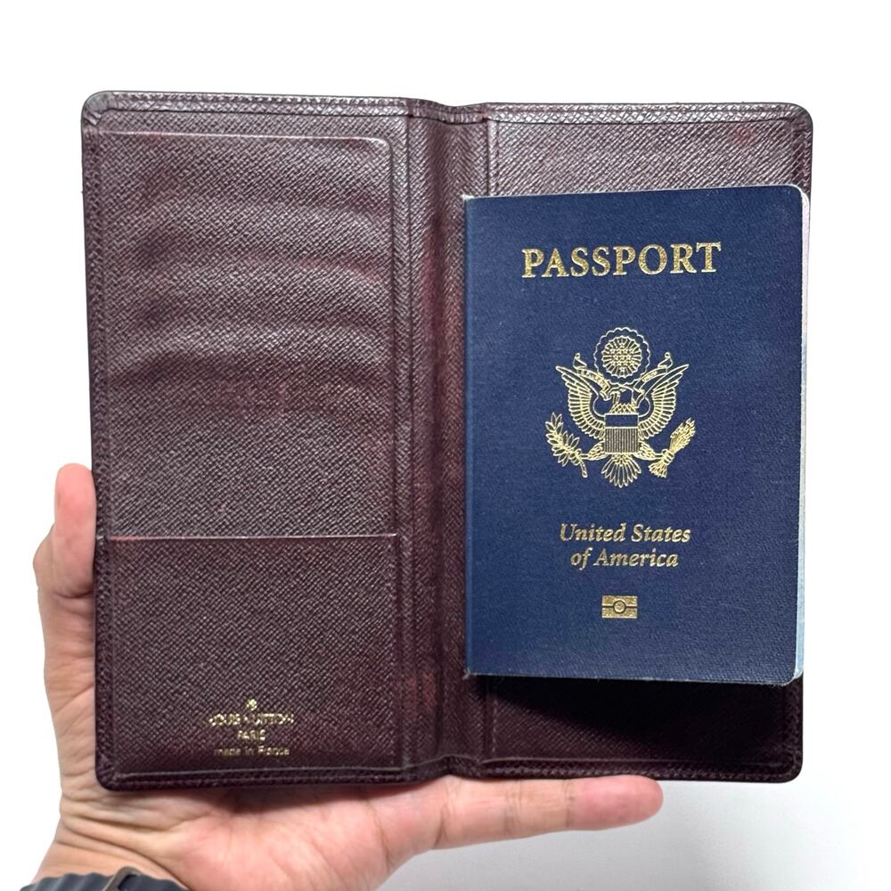 Louis Vuitton Taiga Long Wallet - Picture 5 of 12